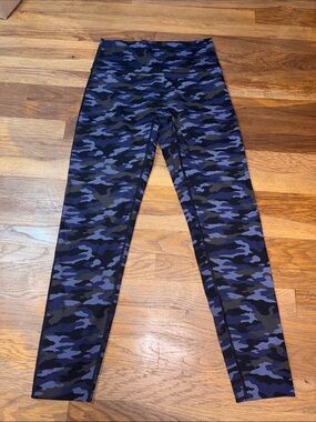 AERIE chill play move purple camo Leggings
